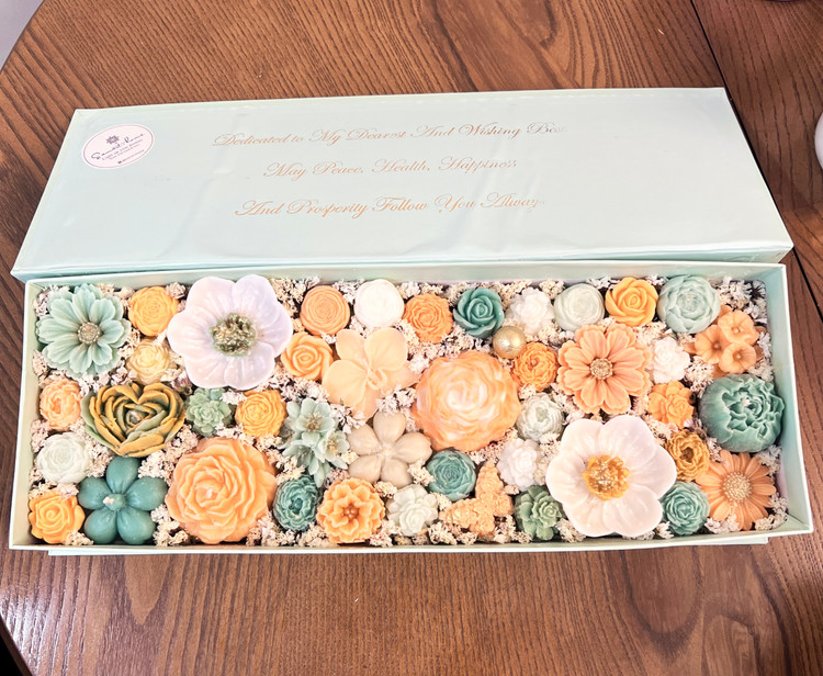 باکس گل شمع جاودان